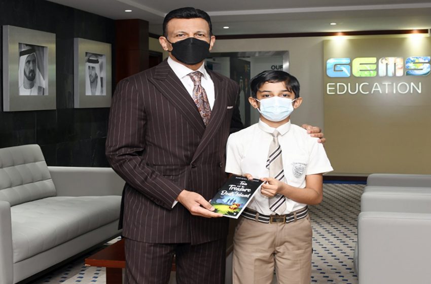  GEMS Education Chairman, Mr Sunny Varkey, meets student author