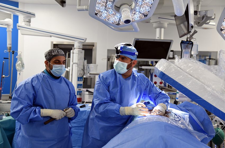  فيليبس تطلق ClarifEye للتوجيه الجراحي المكاني بتقنية الواقع المعزز في مستشفى القوات المسلحة بسلطنة عُمان للارتقاء بآفاق عمليات العمود الفقري