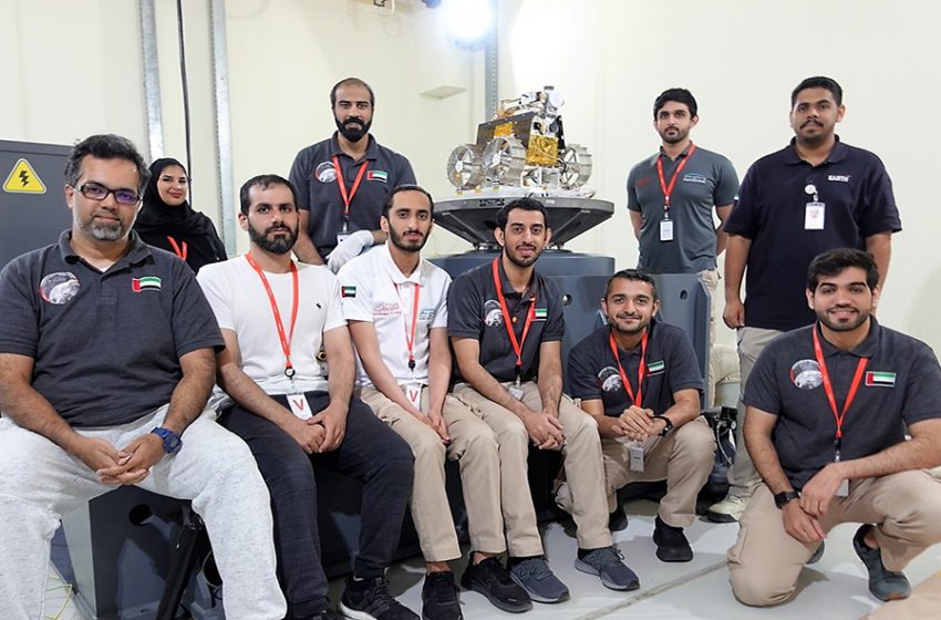  مركز التميز في البصريات الكهربائية في ايدج يزود مركز محمد بن راشد للفضاء باختبار متخصص للاهتزاز
