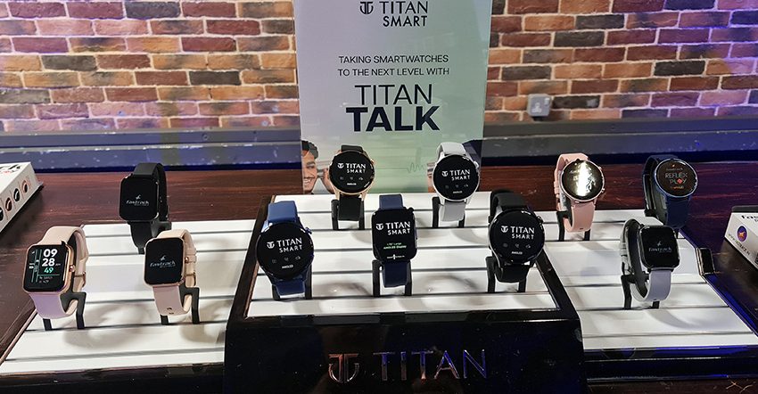  تيتان تطرق باب الساعات الذكية مع ميزة الاتصال عبر البلوتوث