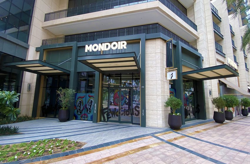  Mondoir Gallery Brings New Era of Art to the UAE