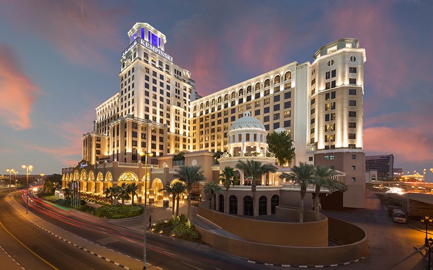  فندق كمبينسكي مول الإمارات يحتضن على مائدته إفطاراً خاصاً للأطفال من أصحاب الهمم