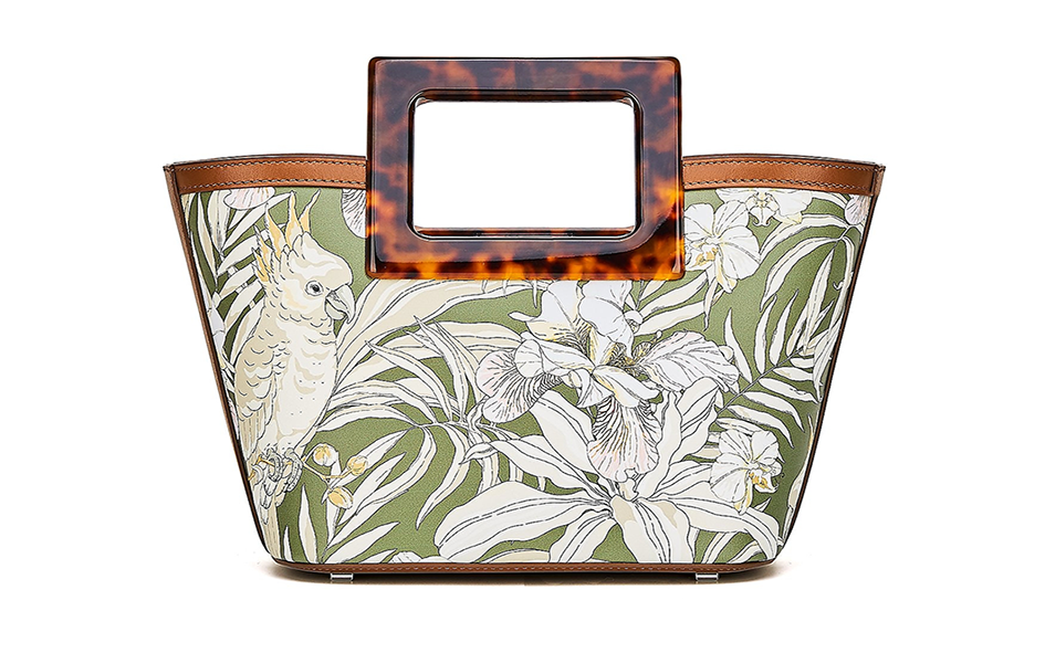 Elevate Your Beach Panache with these Chic Travel Accessories Pan