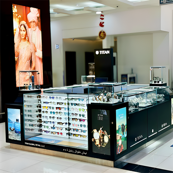 Titan showroom outlet in pacific mall