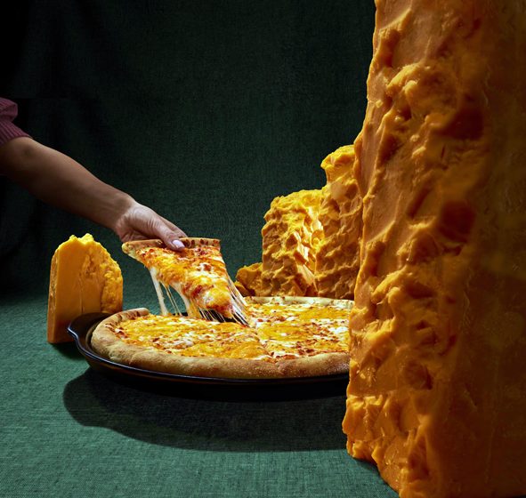  Papa Johns Takes Pizza to the Next Level with New Cheddar Innovation