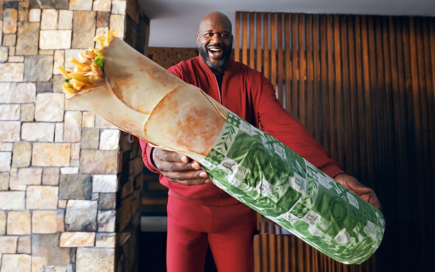  Shaquille O’Neal Swaps the Court for Cuisine in Abu Dhabi’s Street Food Series