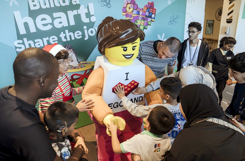  LEGOLAND® DUBAI RESORT BRINGS FESTIVE BRICKTACULAR TO SANAD VILLAGE