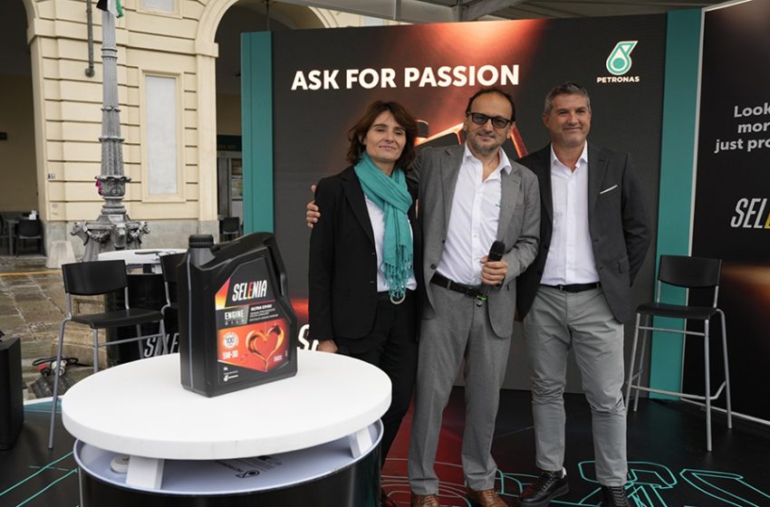  PETRONAS Lubricants International unveils New SELENIA, the oil of champions.