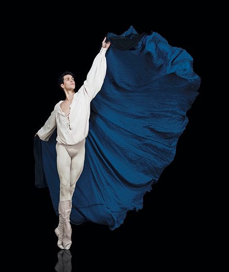  Roberto Bolle Makes His Dubai Opera Debut.. A Spectacular Gala Featuring the Stars of International Dance