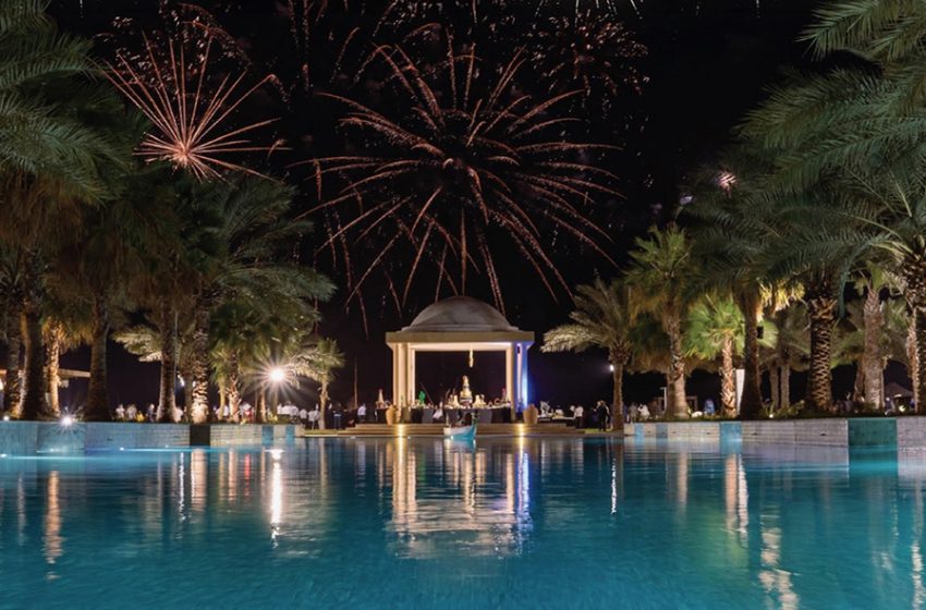  منتجع ريكسوس المعيريض رأس الخيمة يكشف عن موسم احتفالي باهر على شاطئ البحر